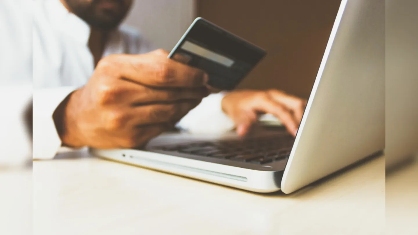 Ally Financial to divest credit card business to CardWorks